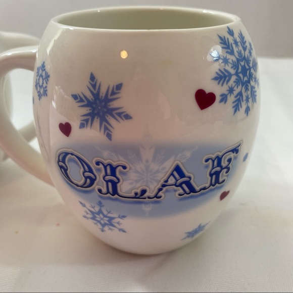 Enesco Canada Olaf mug set of 2. 1 mug has a bit of wear - Picture 2 of 6